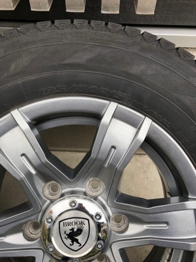 195/80R15LT規格スタッドレスタイヤ付きホイール4本 ハイエース、キャラバン等に！　ランクB