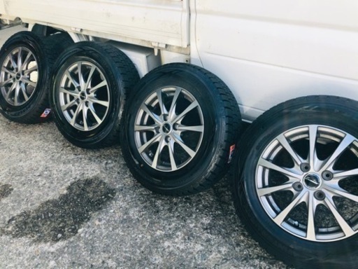 スタッドレスタイヤ　フリードなどに　185/70R14 ダンロップ