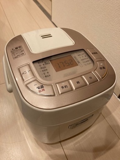 【決まりました】アイリスオーヤマ 炊飯器 2018年製 RC-MC30-WPG