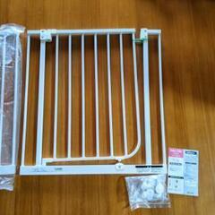 【美品】ベビーゲート　+　拡張フレーム　73〜90 cm 対応