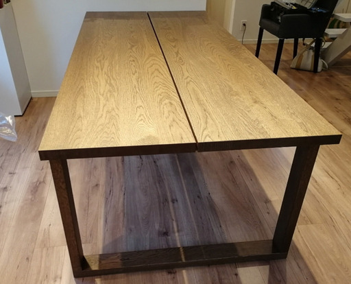 IKEA 高級6人掛けダイニングテーブル　モールビロンガ　税込み9万円の商品