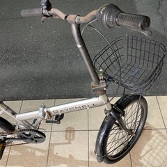 折り畳み自転車　中古　処分品　ギヤ変速6段の画像
