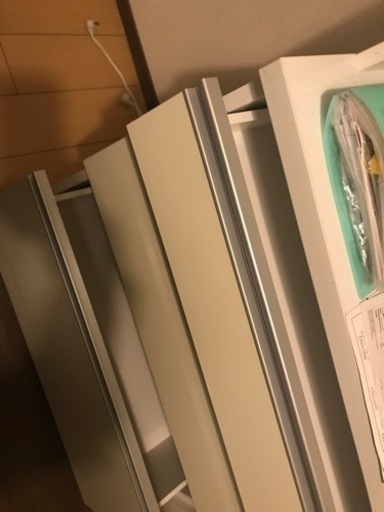 食器棚（先約者と相談中)