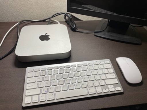 Mac mini 2011とモニターセット