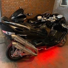 マジェスティ C 250 ツインマフラー　2本出し　カチアゲ　今週限定　送料込 YAMAHAマジェスティーc】 オールブラックデュアルマフラーフル