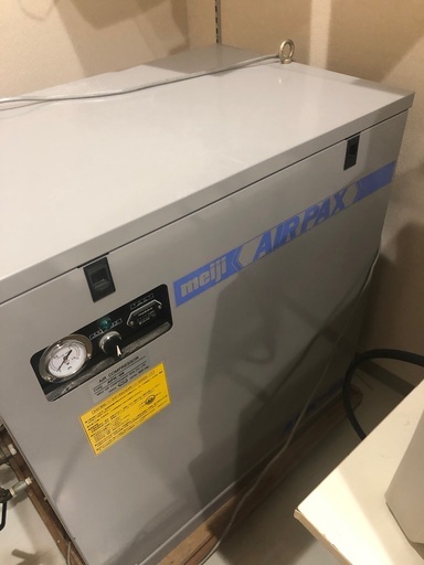 明治機械製作所  エアー コンプレッサー
