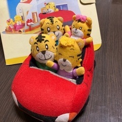 しまじろう　家族の指人形と車