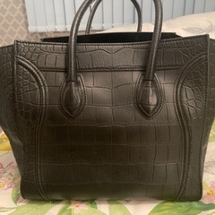 【CELINE セリーヌ】 トートバッグ ラゲージスモールスクエアファントム レザー 黒 型押し加工 バッグ の画像