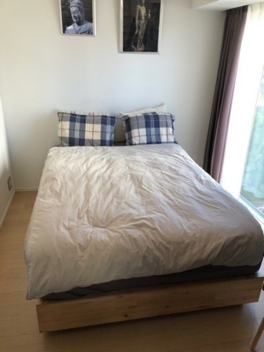 IKEA MANDALマンダール、収納付きベッド 140x200 cm+ HOVAGホーヴォーク、マットレス