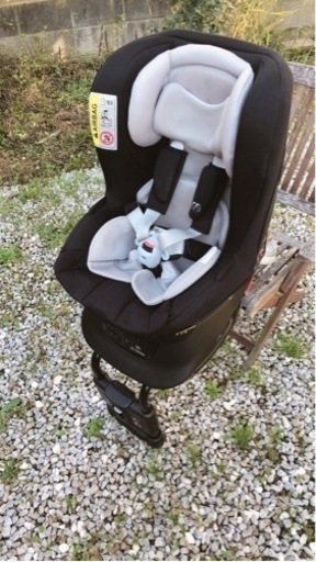 エールべべ回転式チャイルドシート