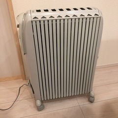 デロンギオイルヒーター　DeLonghi D091549EF