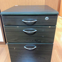 サイドテーブル