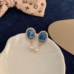 パール　芸術性　アンティーク調　かわいい　ピアス　no  10-1