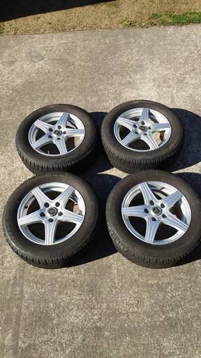 スタッドレスBLIZZAK REVO2/ホイールBDW215セット 195/65R15（セレナにて使用）