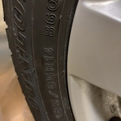 スタッドレスタイヤの画像