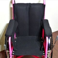 山口)下松市より　子ども用車椅子 ミッキー＆プルートスポークカバー仕様 W38～59×D100×H90cm 座幅38×座高43cm 　BIZHM01Hの画像