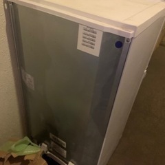冷蔵庫の画像