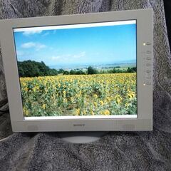 SONYのモニター　スクエア