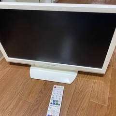 お取引中　値下げ　22インチ　液晶テレビ　2014年製　シャープ B-CASカード　リモコン付き　白フレーム　動作OKの画像