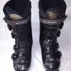 《スキーブーツ》SALMON社27.5ｾﾝﾁソール長345ｾﾝﾁ...