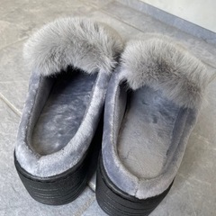 ほぼ新品★ファーパンプス★の画像