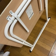 大至急　値下げ　折り畳みテーブル　高さ715m m  机　軽量　1人　デスクの画像