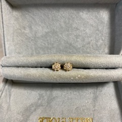 ダイヤのピアス