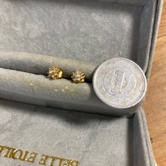 ダイヤのピアスの画像