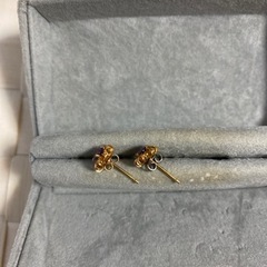 アメジスト（おそらく）のピアスの画像