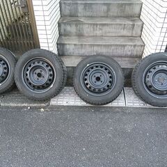 スタッドレスタイヤ、175/65R15、山あり。4穴、PCD10...