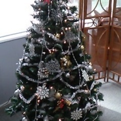 【相談中】電飾付クリスマスツリー（約137センチ）&オーナメント