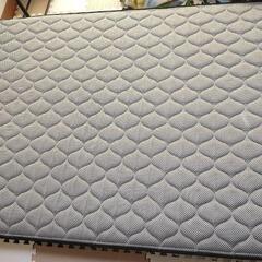 ダブルベッド　ニトリ