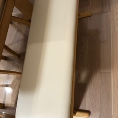 ダイニングテーブル、ベンチシート、椅子2脚4点セットの画像