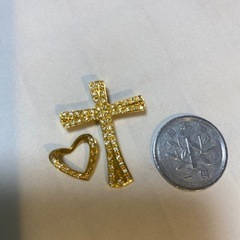 【12月12日まで】クロスとハートモチーフのペンダントトップの画像