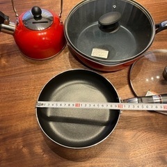 ニトリ　キッチン7点セット（フライパン、ケトル、ボール、ザル）の画像