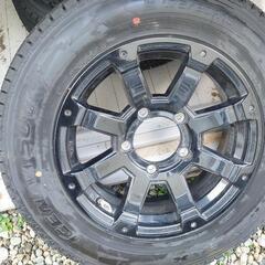 ワンシーズンのみ使用◆黒ホイール付 スタッドレスタイヤ４本セット◆アイスナビSUV◆175/80R16 91Q 16インチの画像