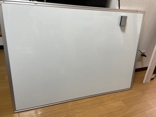 壁掛けホワイトボード