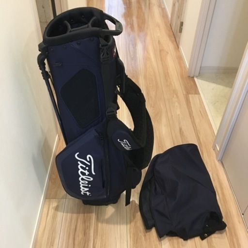 タイトリスト　スタンド付きキャディバッグ
