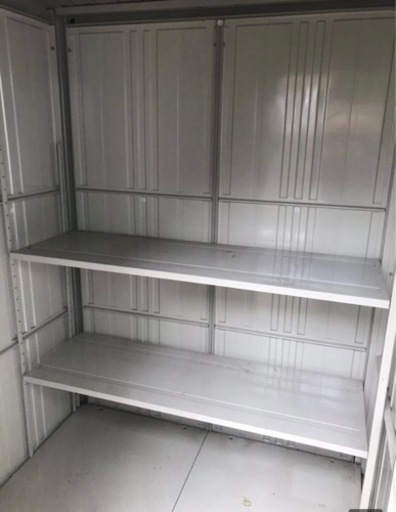 【中古品】TAKUBO タクボ物置 駐輪場付き 高さ2110×幅3095×奥行1795mm 鍵付き 解体済み 