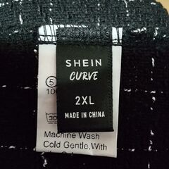【値下げ!!】スカート　秋冬　新品　未使用　膝丈　ひざ丈　2XLの画像