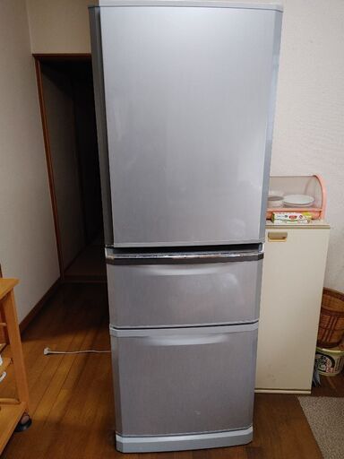 値下げしました5000円❗三菱　冷蔵冷凍庫　335L　３ドア