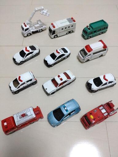トミカ　パトカー消防車セット