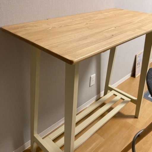 カウンターテーブルとイス（1脚）