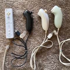 Wii ヌンチャク3つ　リモコン１つ