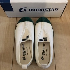 ＊決まりました＊ キッズシューズ、ブーツ、サンダル　4点セットの画像