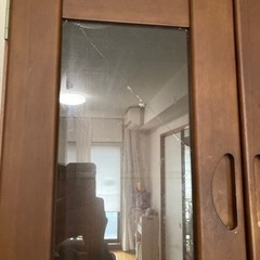 茶色　食器棚キッチンボード無料の画像