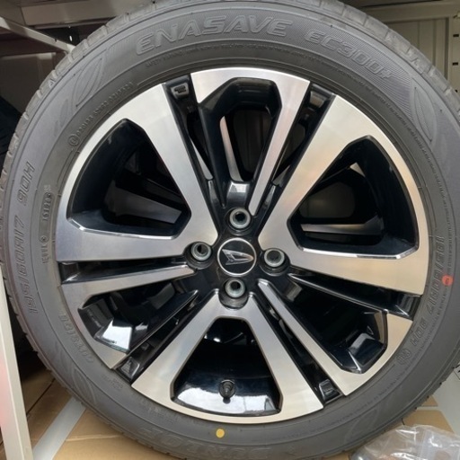 美品！ダイハツ　ロッキー　純正タイヤ　17インチ