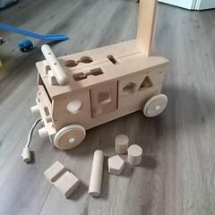 ベビー木の車の手押し車