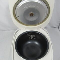 J3412/1ヶ月保証/炊飯器/炊飯ジャー/3.5合炊き/ホワイト/シーシーピー/CCP/BK-R60/中古品/の画像