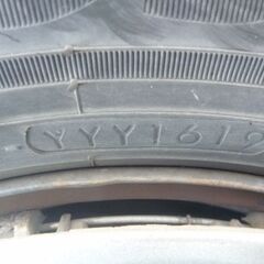 タントのタイヤ・ホイール・キャップ４本の画像